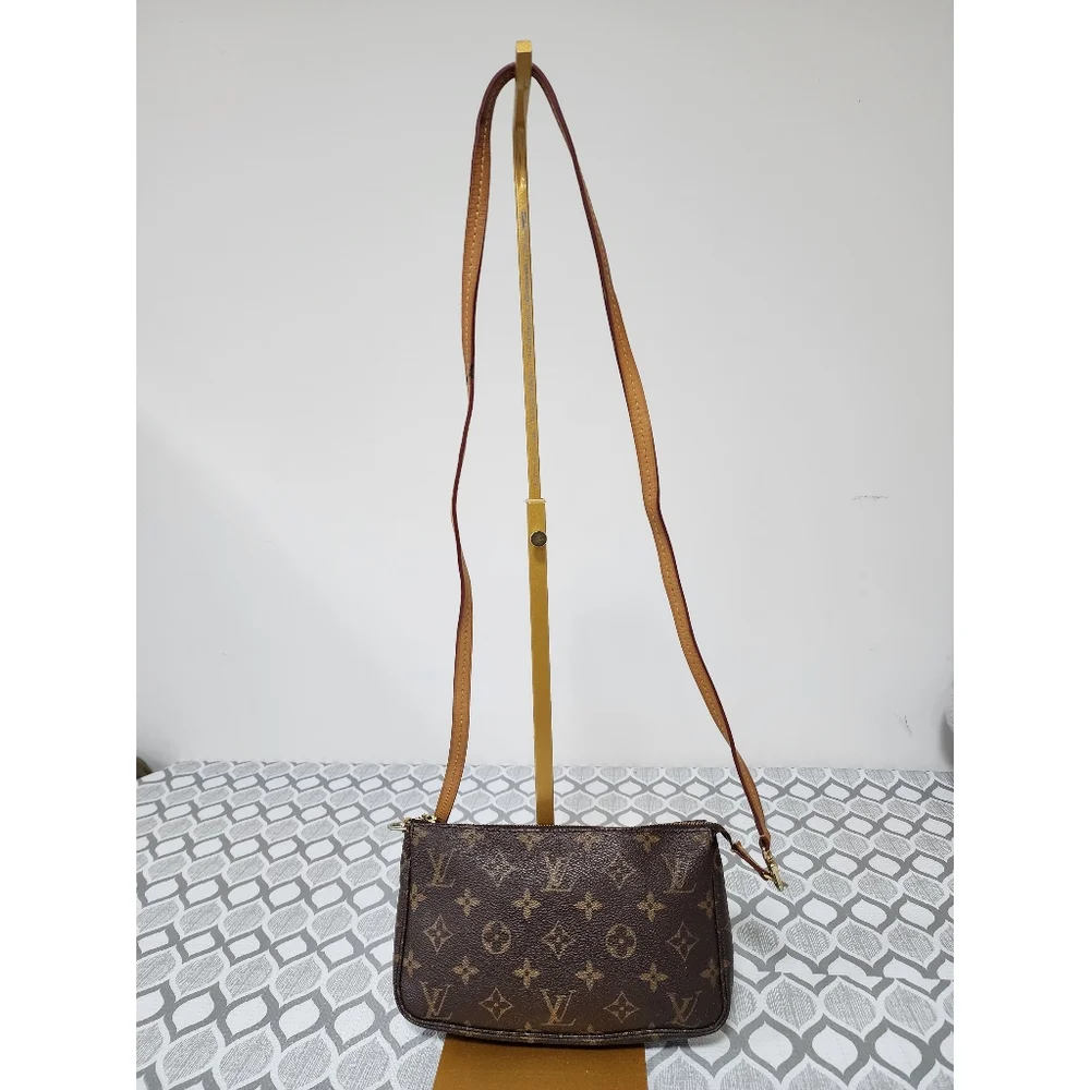 LOUIS VUITTON POCHETTE ACCESSORIES MONOGRAM canvas